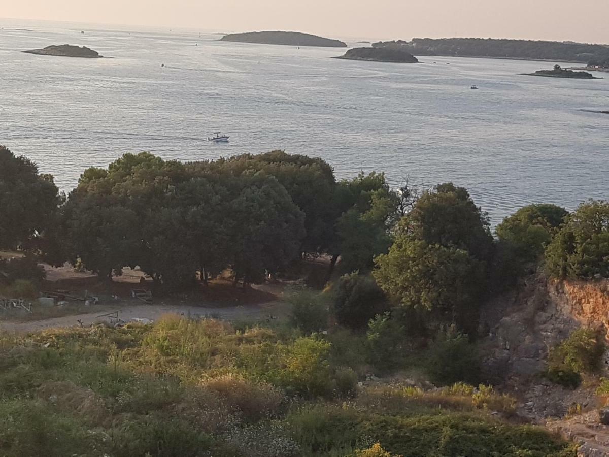 הוילה ורסאר The Istrian מראה חיצוני תמונה